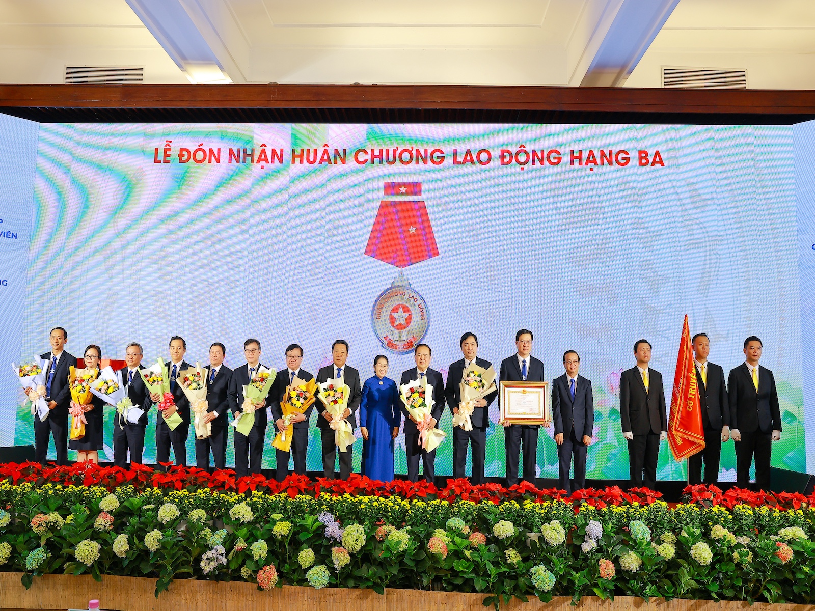 LỄ KỶ NIỆM 50 NĂM NGÀY THÀNH LẬP CÔNG TY TNHH MTV MÔI TRƯỜNG ĐÔ THỊ TP.HCM (10.11.1975-10.11.2025) VÀ ĐÓN NHẬN HUÂN CHƯƠNG LAO ĐỘNG HẠNG 3