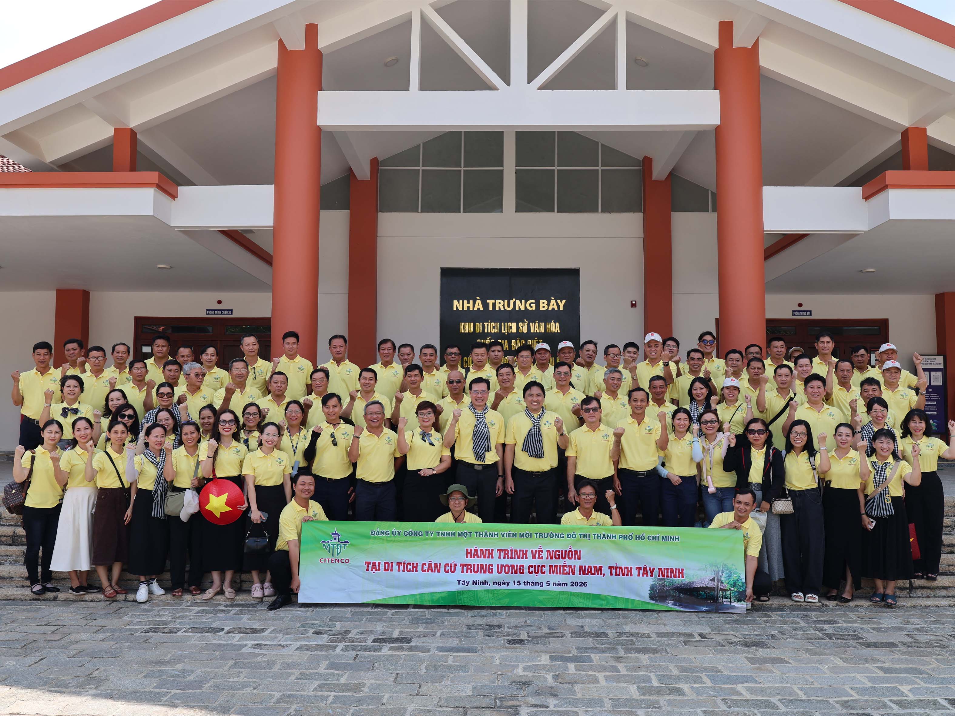 Hội nghị tuyên dương gương điển hình học tập và làm theo tư tưởng, đạo đức, phong cách Hồ Chí Minh năm 2025 – 2026 và sinh hoạt chuyên đề
